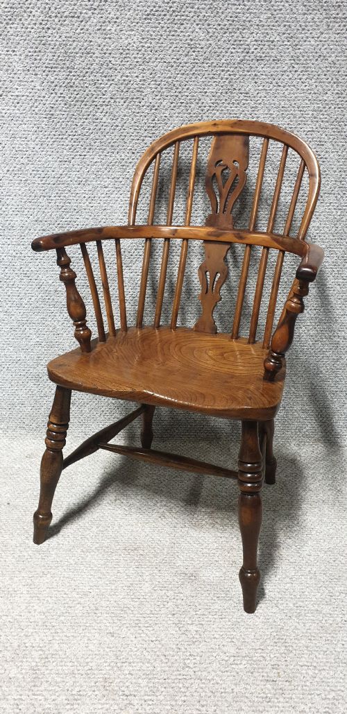 Superb Yew Windsor Chair