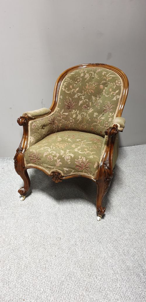 Outstanding Victorian Rosewood Library Chair