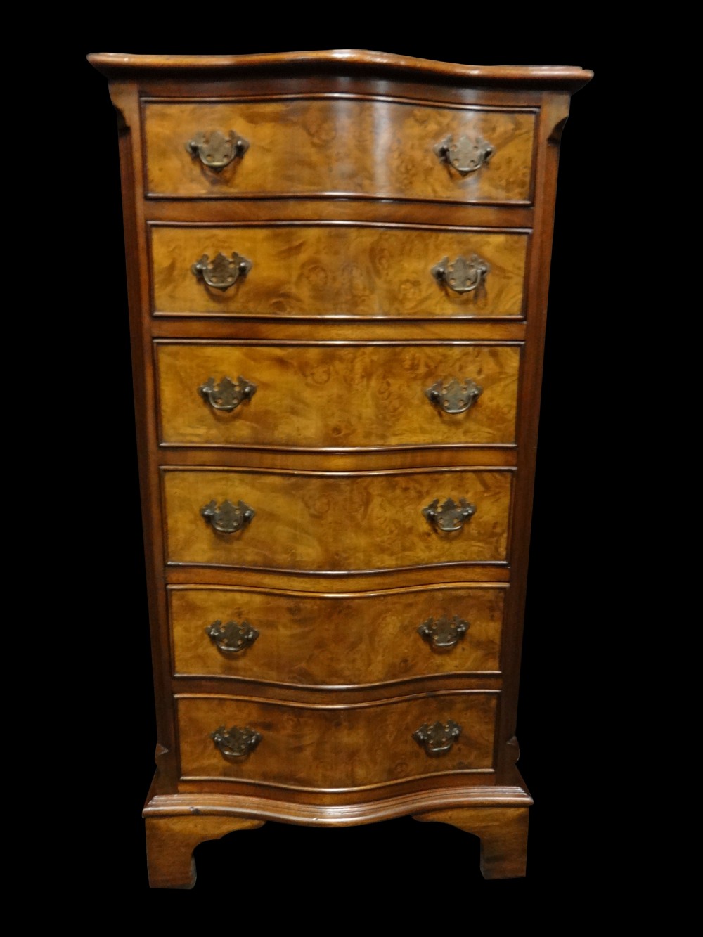 Very Good Burr Walnut Serpentine Chest of Drawers