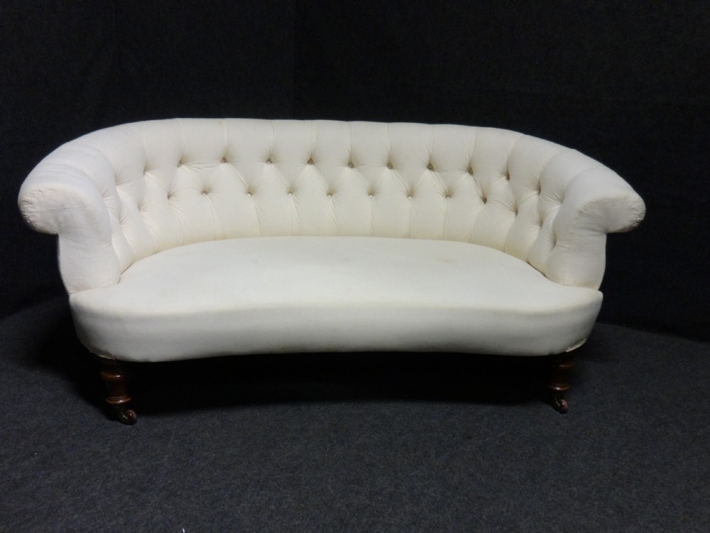 Pretty Kidney Shaped Sofa of Small Proportions