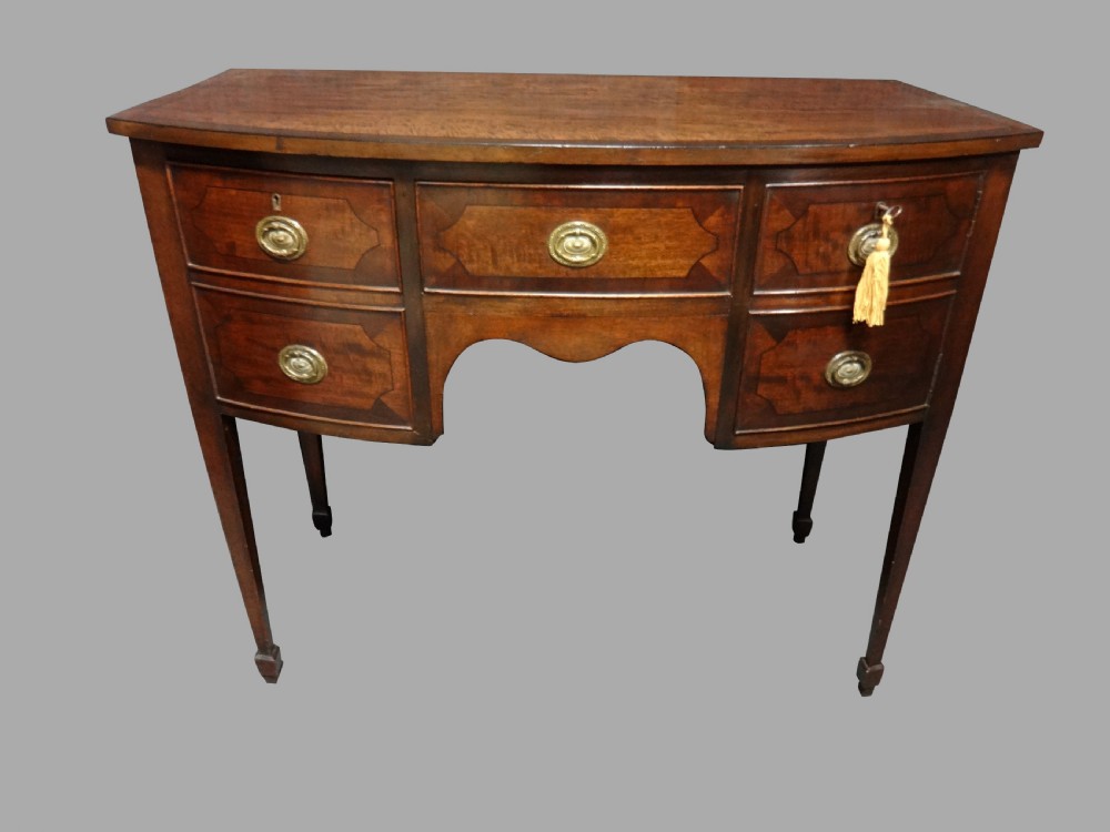 Pretty Georgian Mahogany Sideboard of Small Proportions