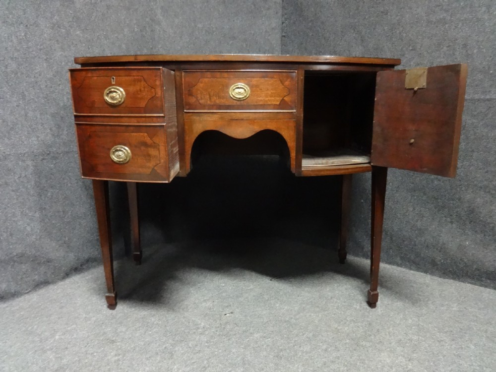Pretty Georgian Mahogany Sideboard of Small Proportions View IV