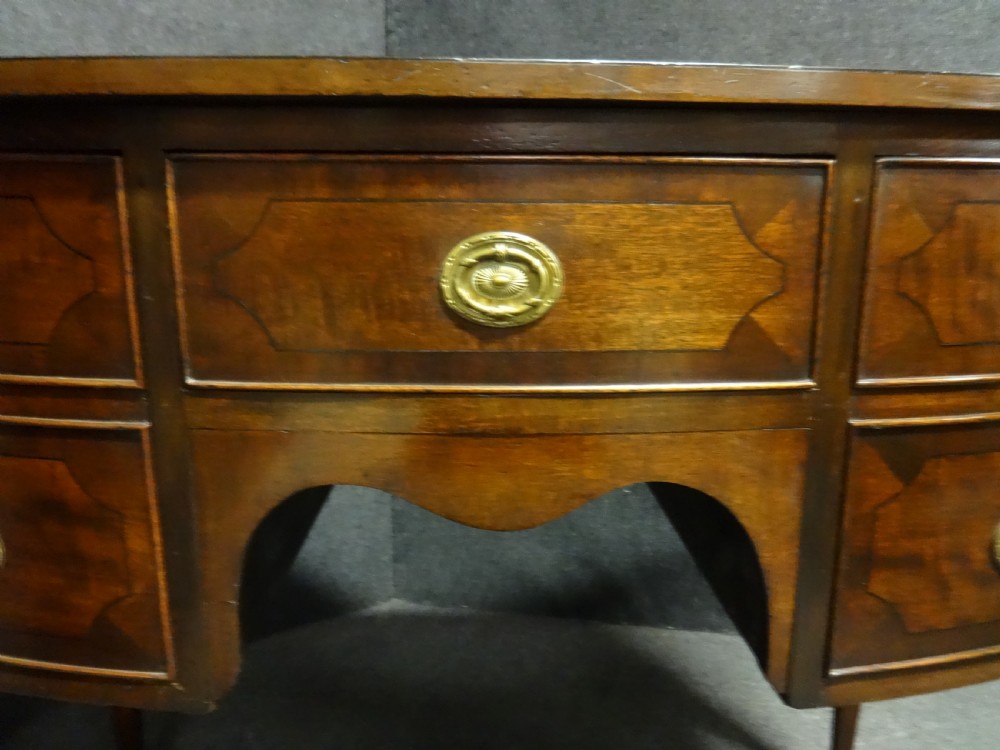 Pretty Georgian Mahogany Sideboard of Small Proportions View VIII