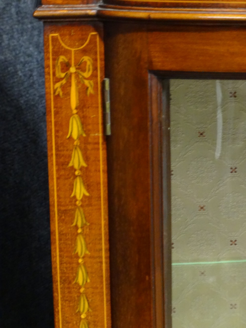 Very Good Mahogany Inlaid Display Cabinet View XI
