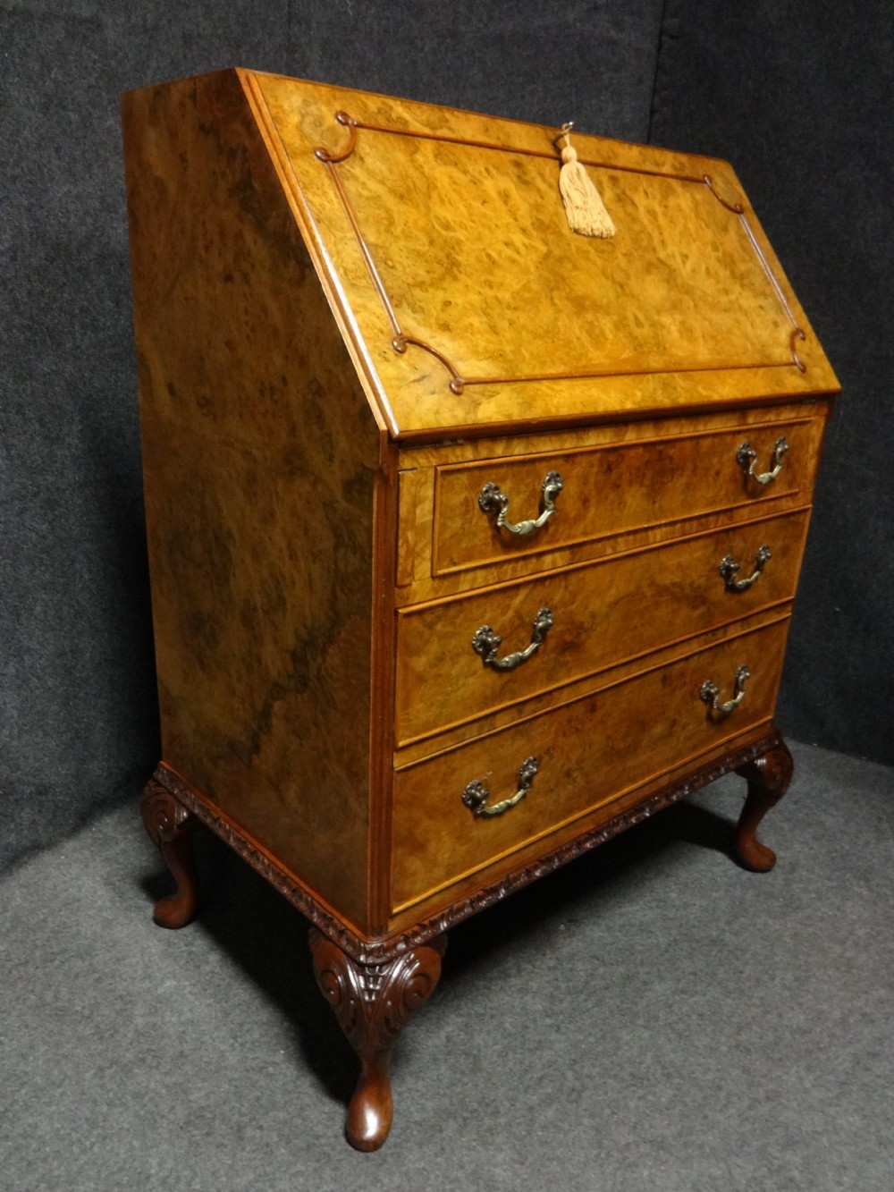 Top Quality Burr Walnut Bureau View VIII