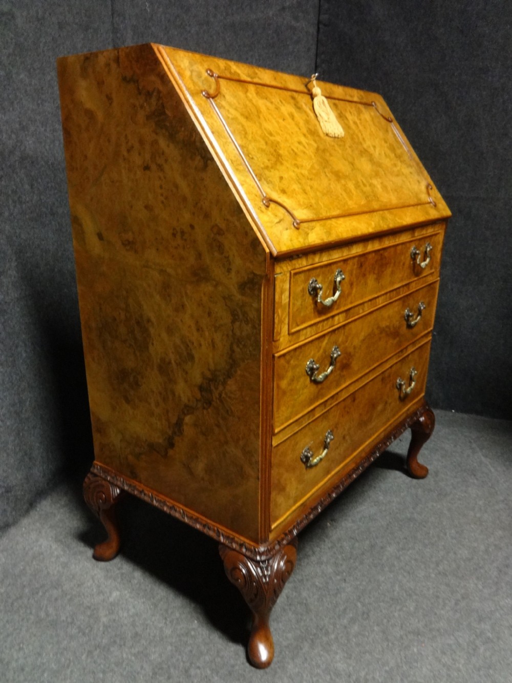 Top Quality Burr Walnut Bureau View X