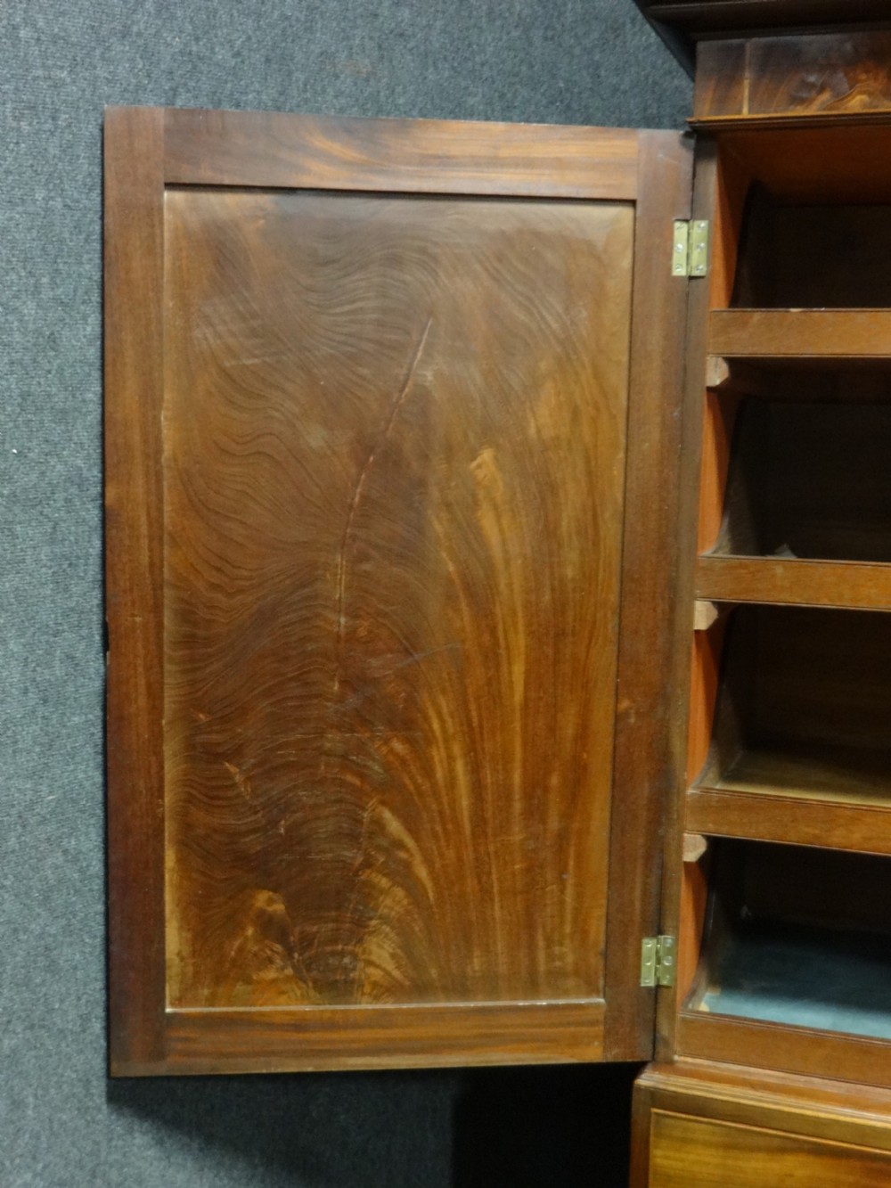 Excellent Quality Regency Mahogany Inlaid Linen Press View VI