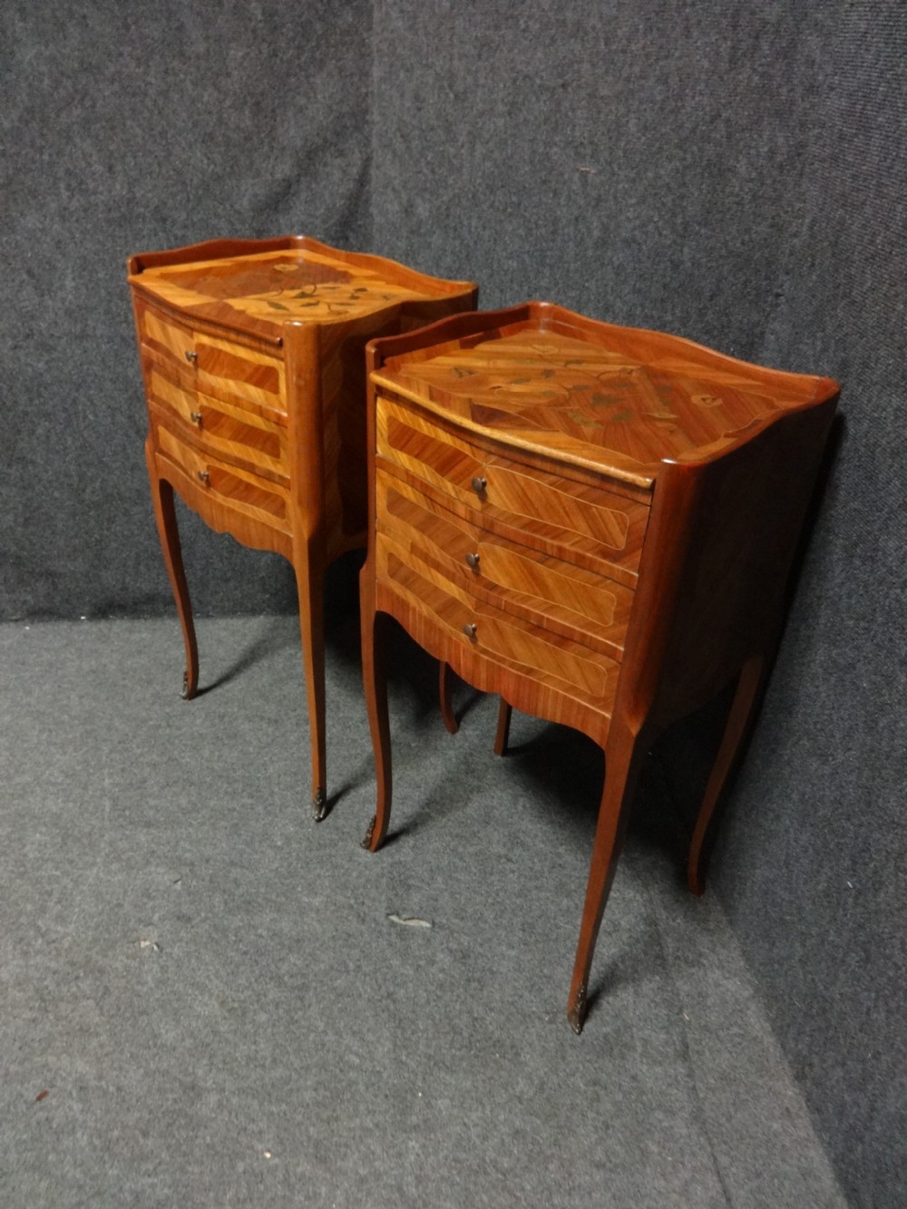 Very Good Pair French Tulipwood and Marquetry Bedside Lamp Chests of Drawers View V