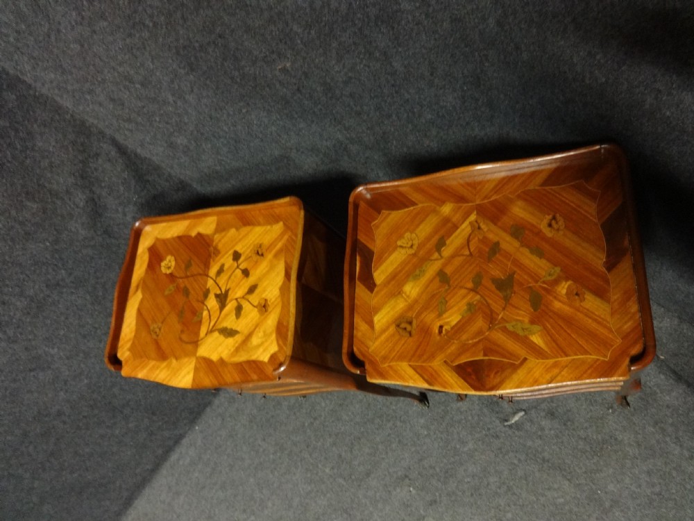 Very Good Pair French Tulipwood and Marquetry Bedside Lamp Chests of Drawers View VI