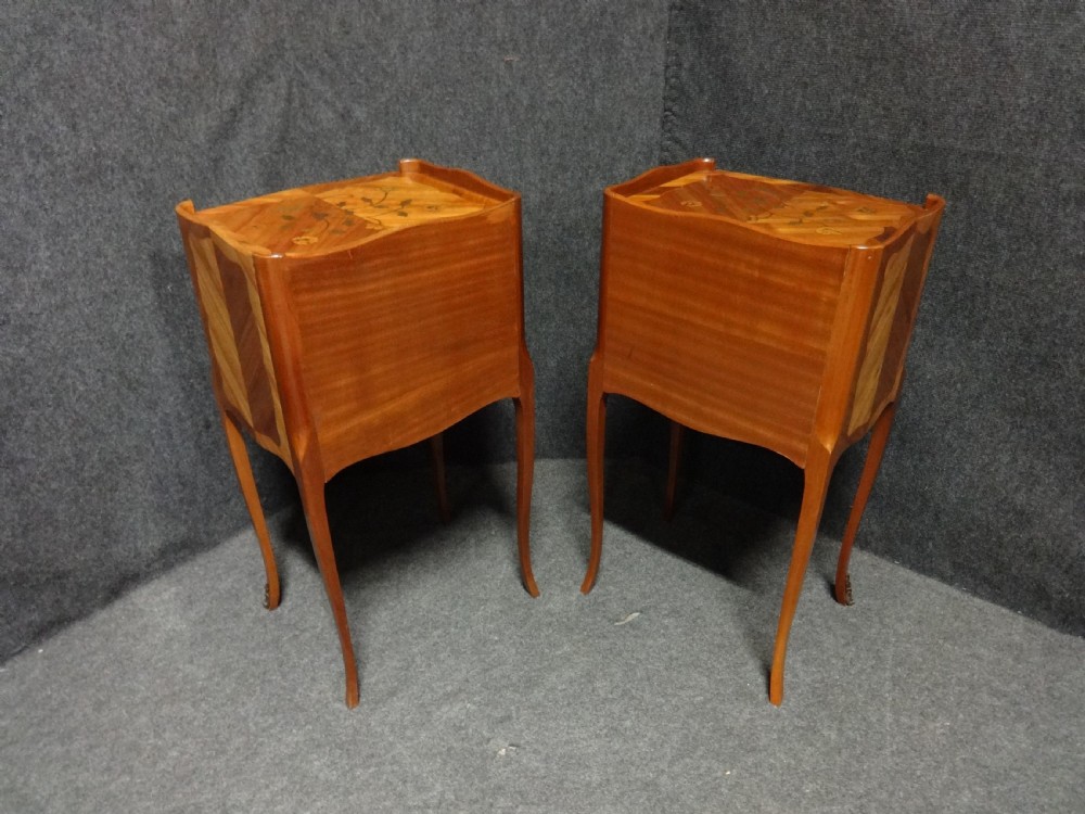 Very Good Pair French Tulipwood and Marquetry Bedside Lamp Chests of Drawers View VIII