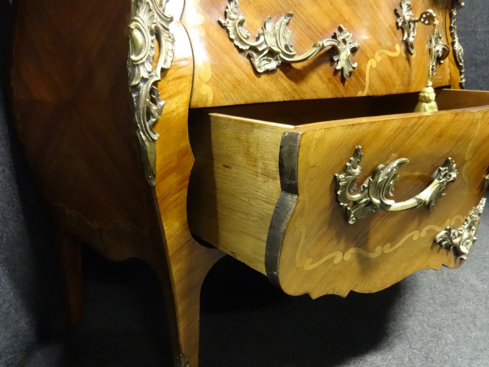 Excellent French Marquetry Bombe Commode Chest of Drawers View IV