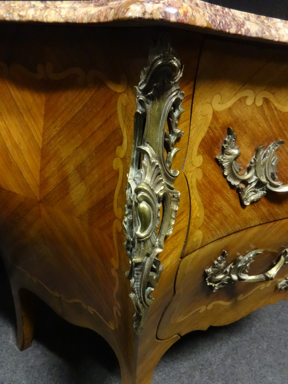Excellent French Marquetry Bombe Commode Chest of Drawers View VII
