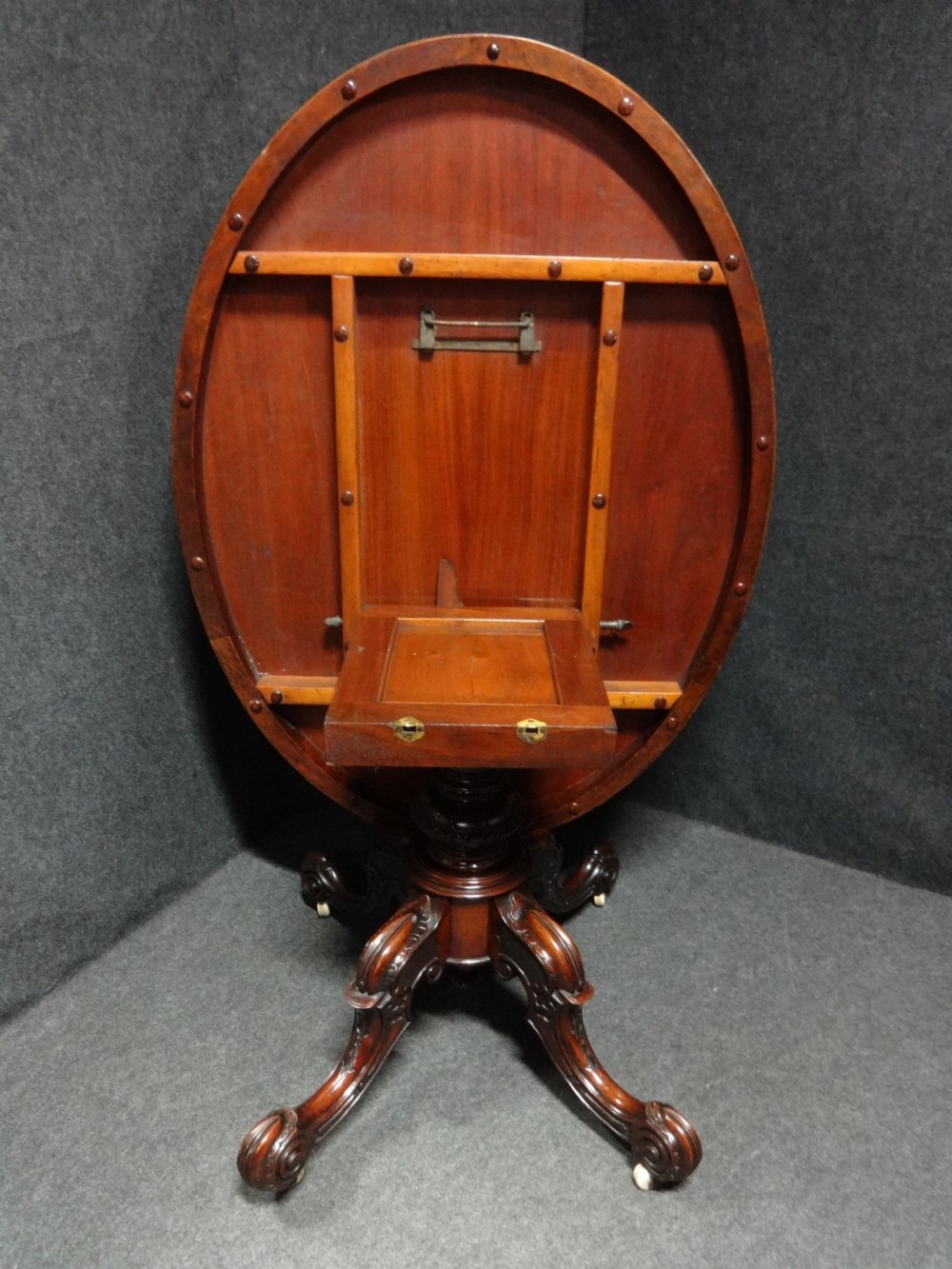 Top Quality Burr Walnut Loo Table View XI