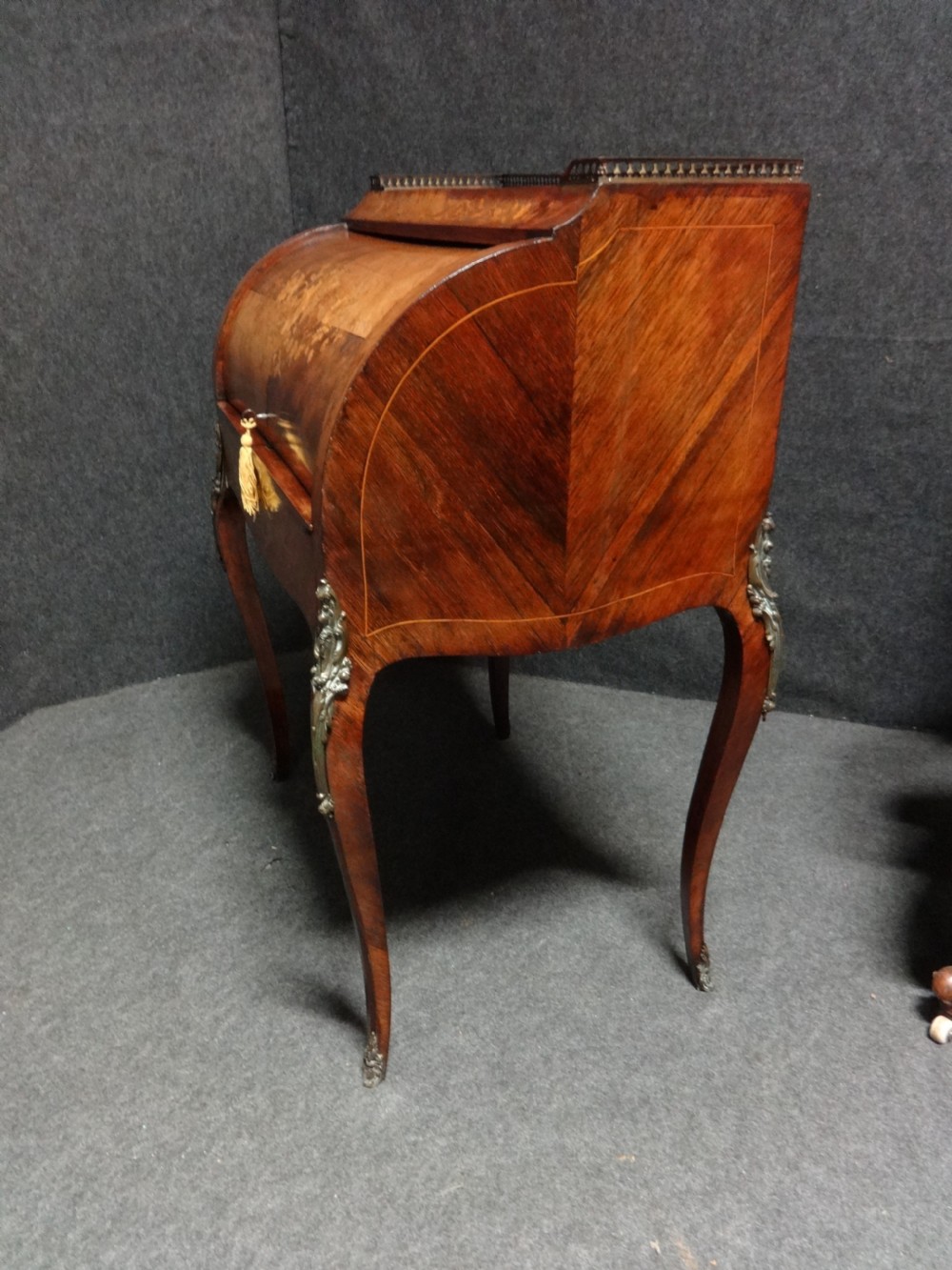 Very Good Marquetry and Rosewood Bureau De Dame View XV