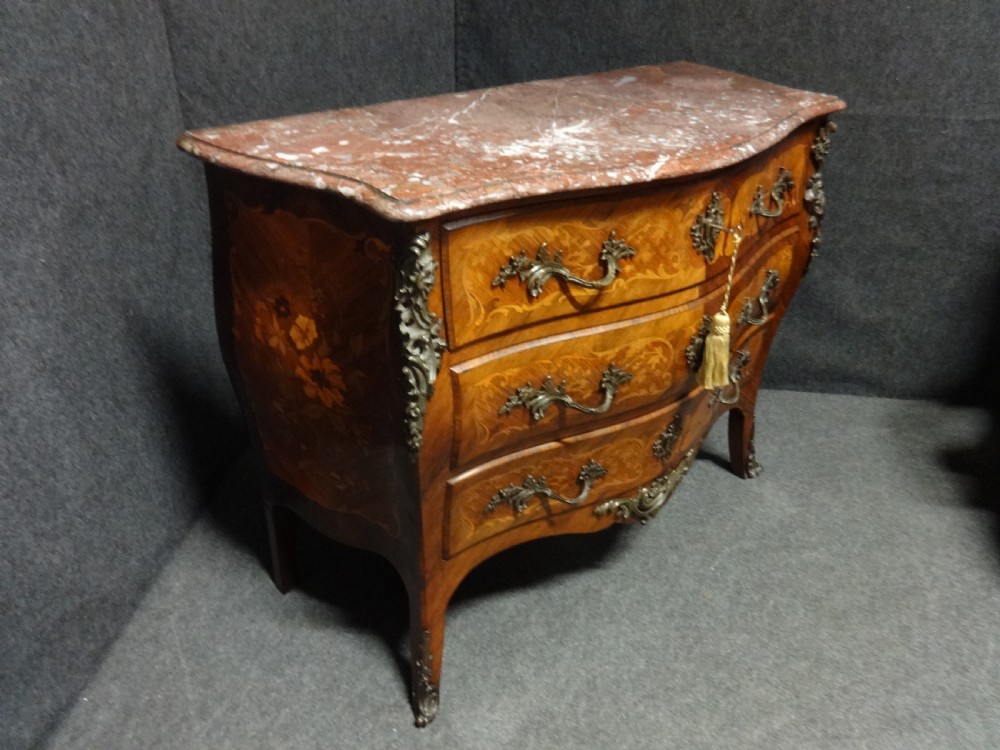Outstanding Kingwood Marquetry Commode Chest of Drawers View V