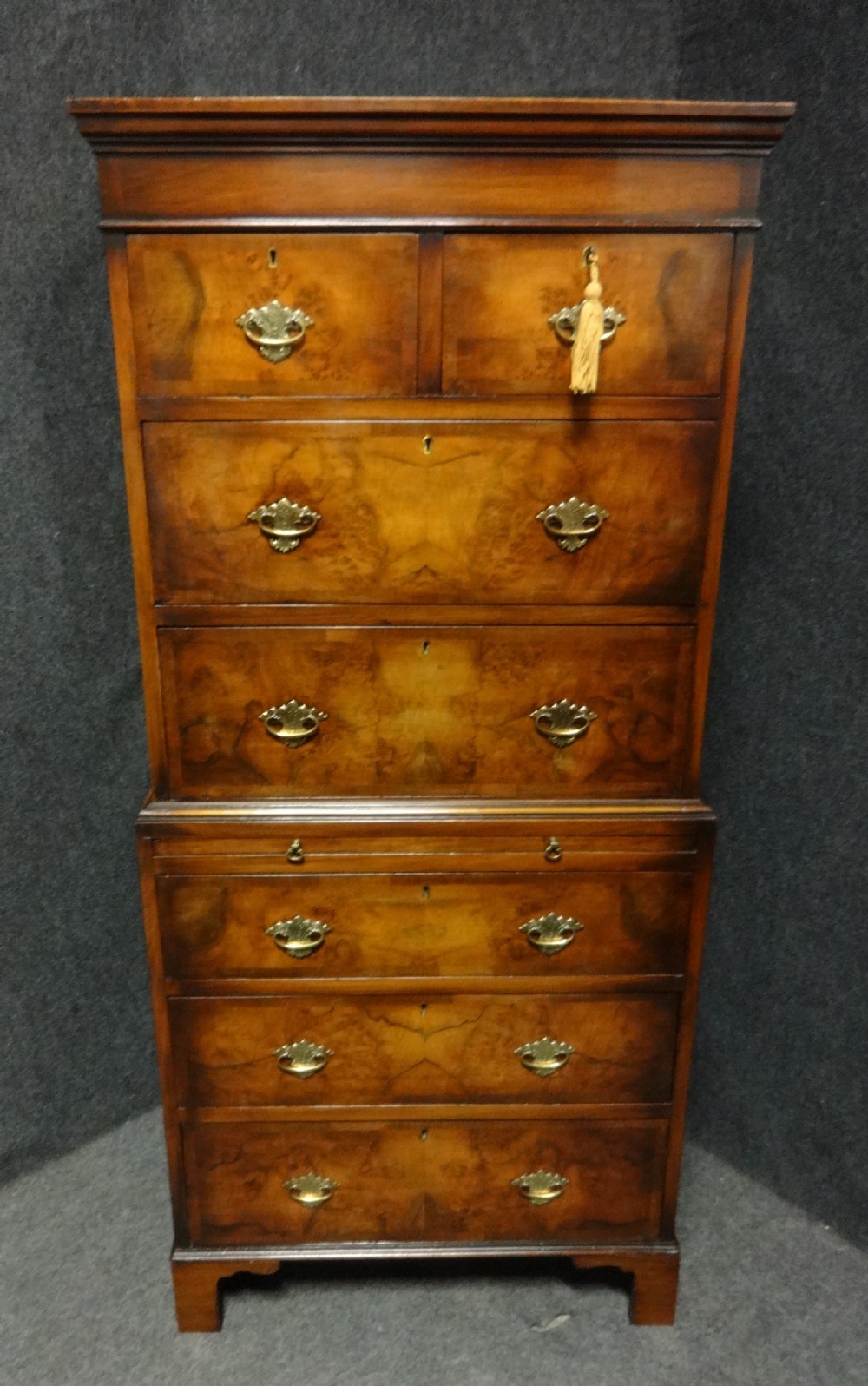 Good Burr Walnut Queen Anne Style Chest on Chest of Drawers View III