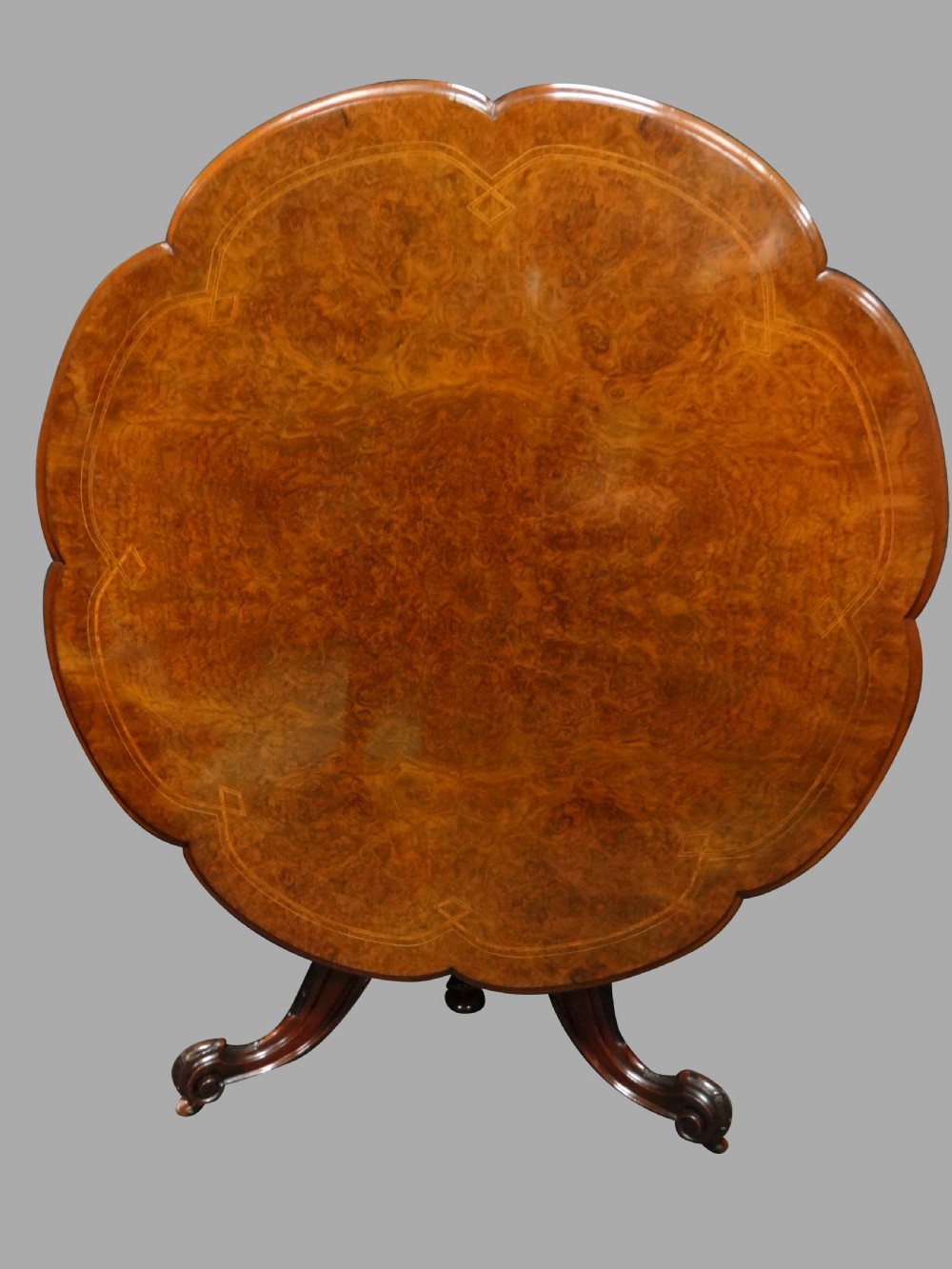 Fabulous Victorian Petal Shaped Burr Walnut Dining Table