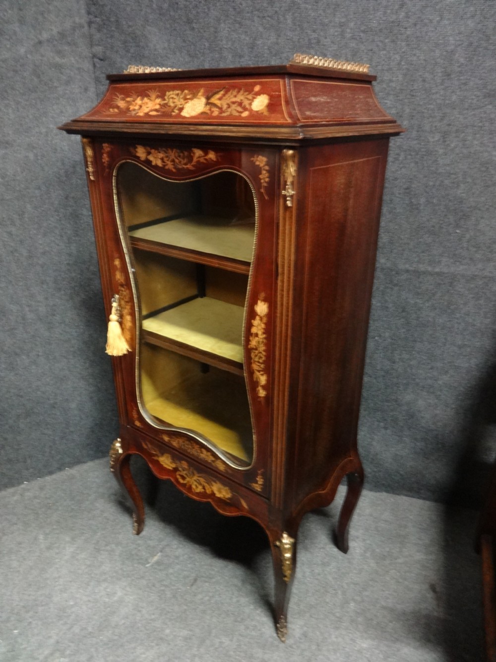 Very Good Victorian Marquetry Display Cabinet View V