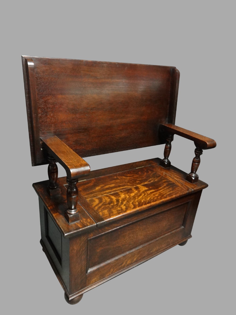 Very Good Oak Monks Bench Settle