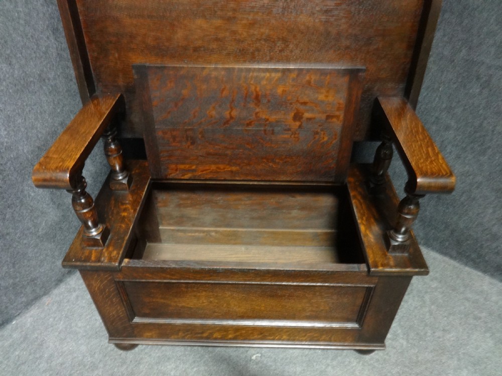 Very Good Oak Monks Bench Settle View III