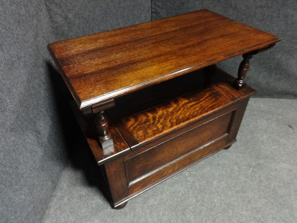 Very Good Oak Monks Bench Settle View V