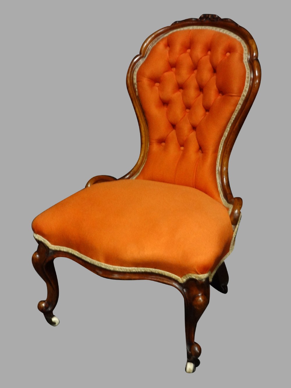 Very Good Mahogany Ladies Chair