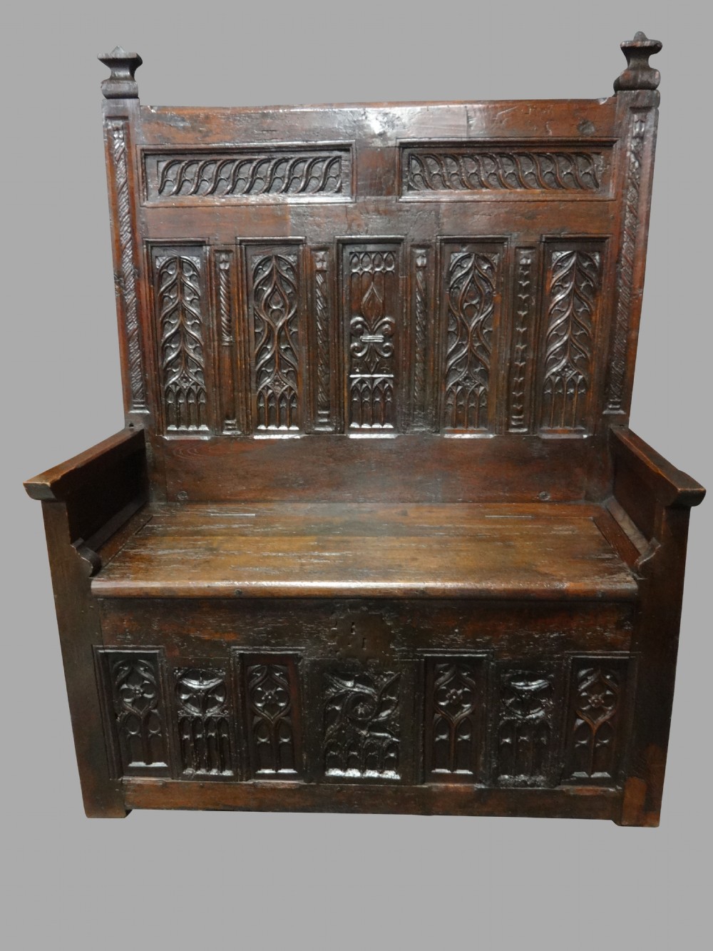 Fine  C17th Oak Settle