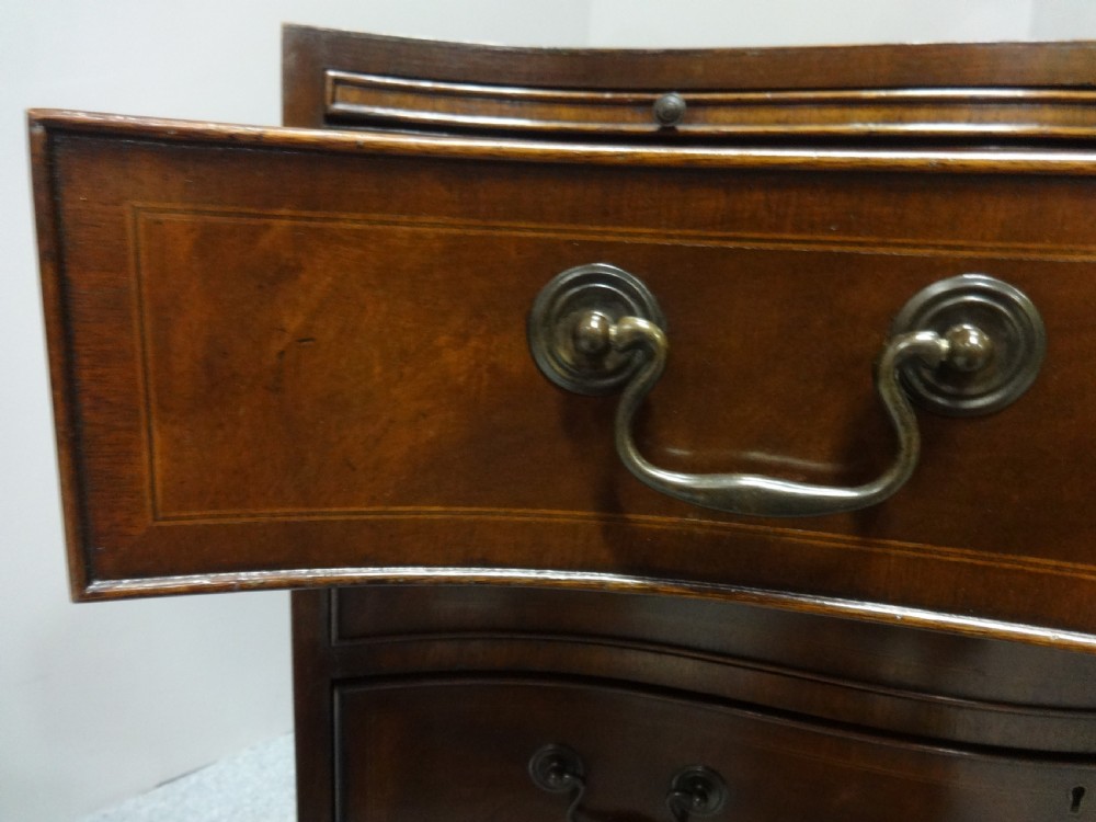 Great Serpentine Inlaid Mahogany Chest of Drawers View VII