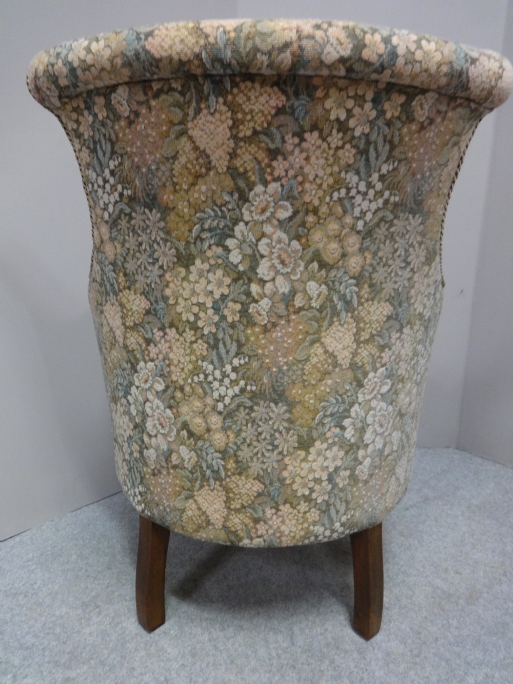 A very Good Pair Arts and Crafts Tub Chairs View V