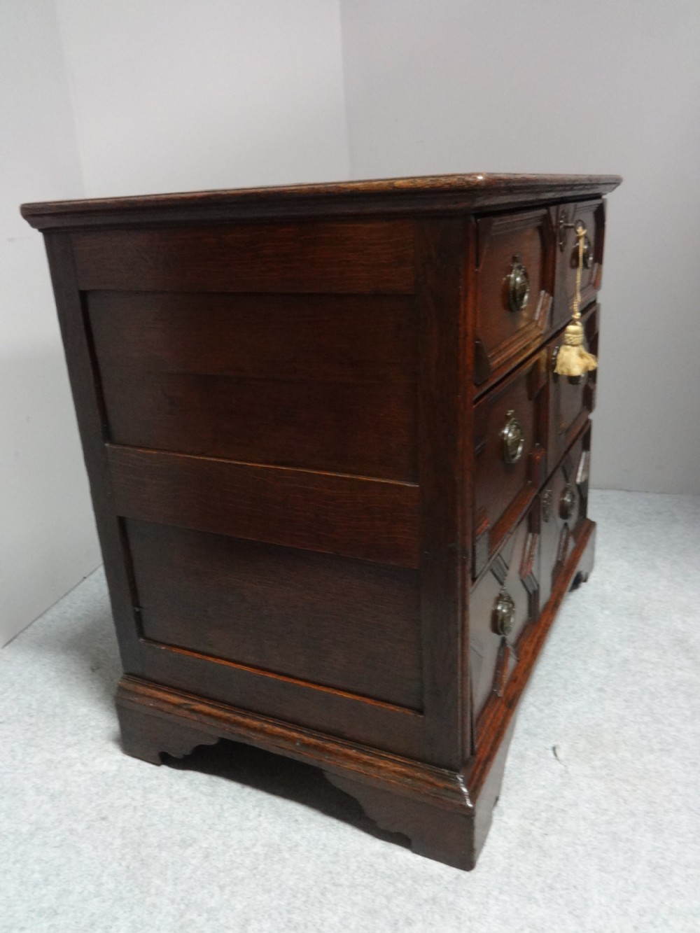 Lovely C17th Oak Chest of Drawers of Small Proportions View V