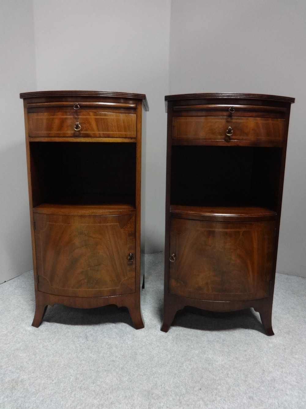 Excellent Pair Bowed Mahogany Bedside Cabinets