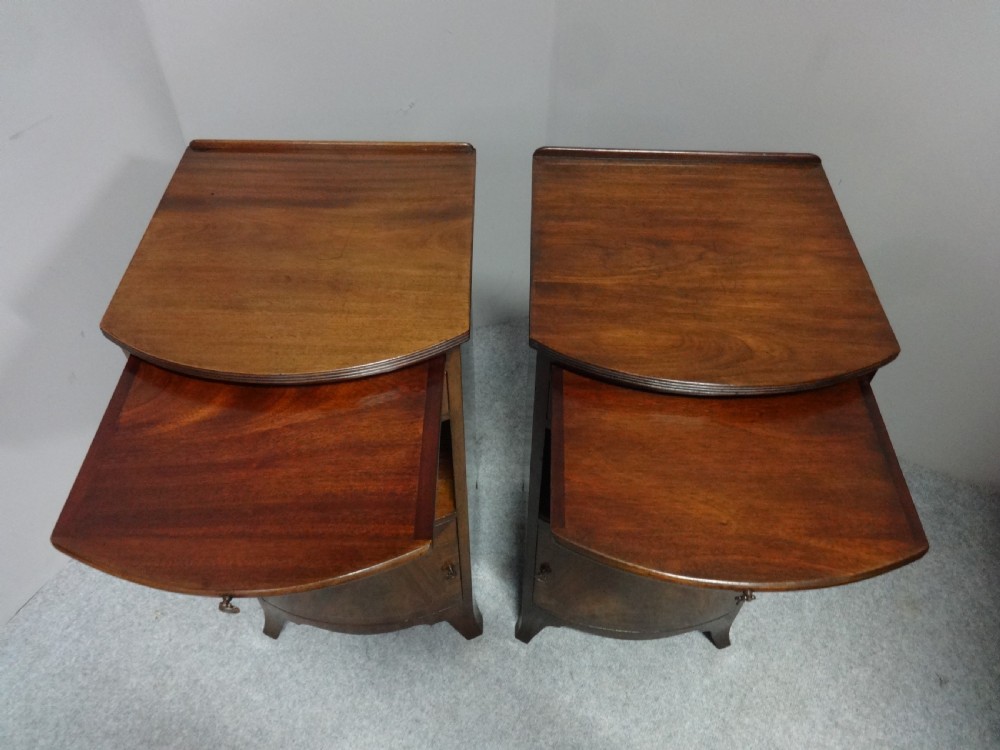 Excellent Pair Bowed Mahogany Bedside Cabinets View VI