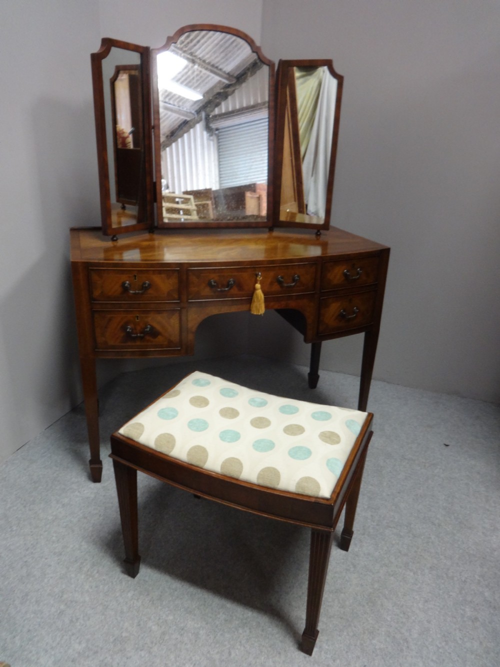 Wonderful Georgian Inlaid Mahogany Dressing  Table View VII