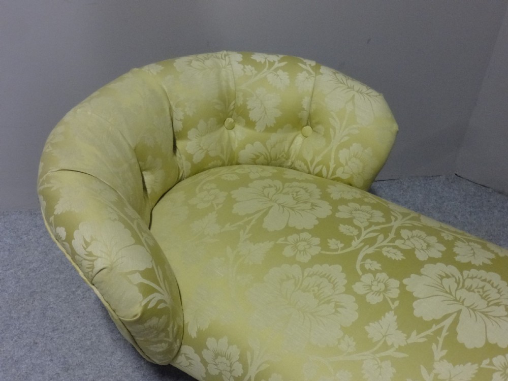 Fine Victorian Chaise Lounge View X