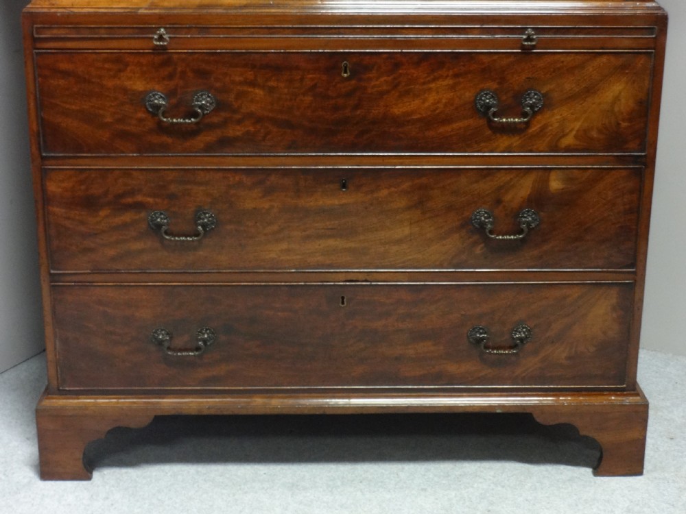 Excellent Quality Georgian Mahogany Chest on Chest of Drawers View III