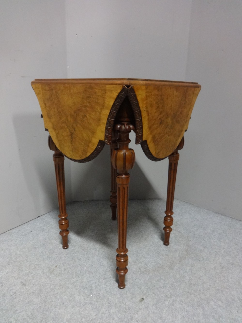 Top Quality Burr Walnut Table