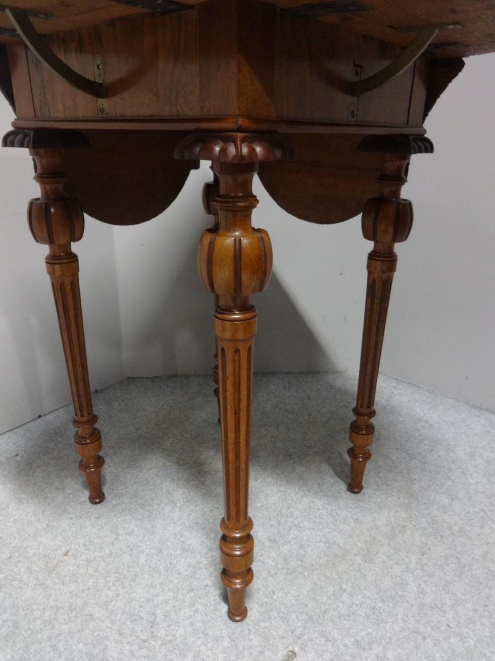 Top Quality Burr Walnut Table View VI
