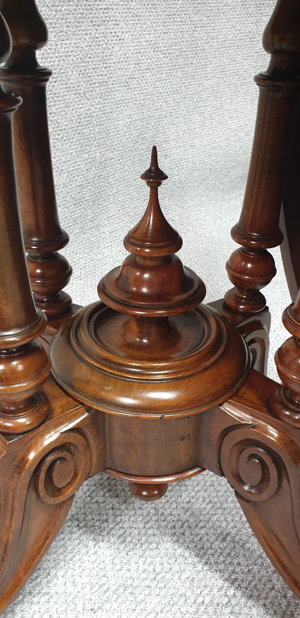 Victorian Burr Walnut Dining Table  View VI