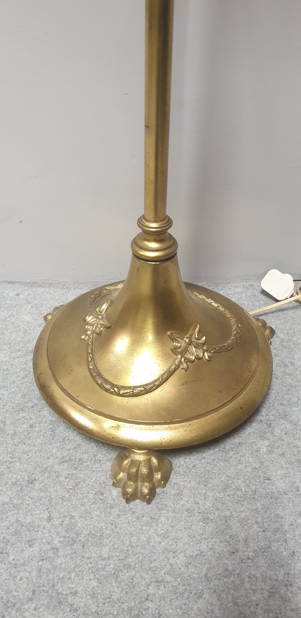 Super Brass Telescopic Standard Lamp View III