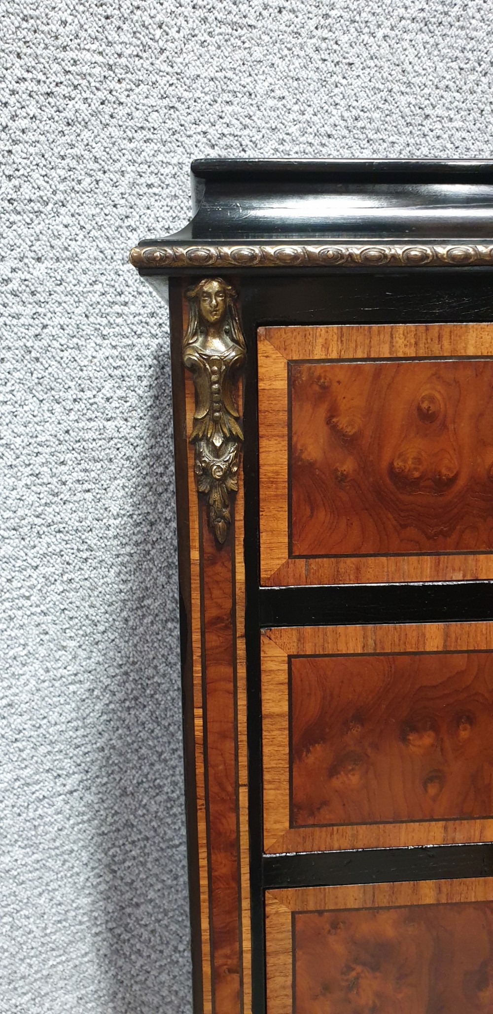 Small French Semanier Chest of Drawers View II
