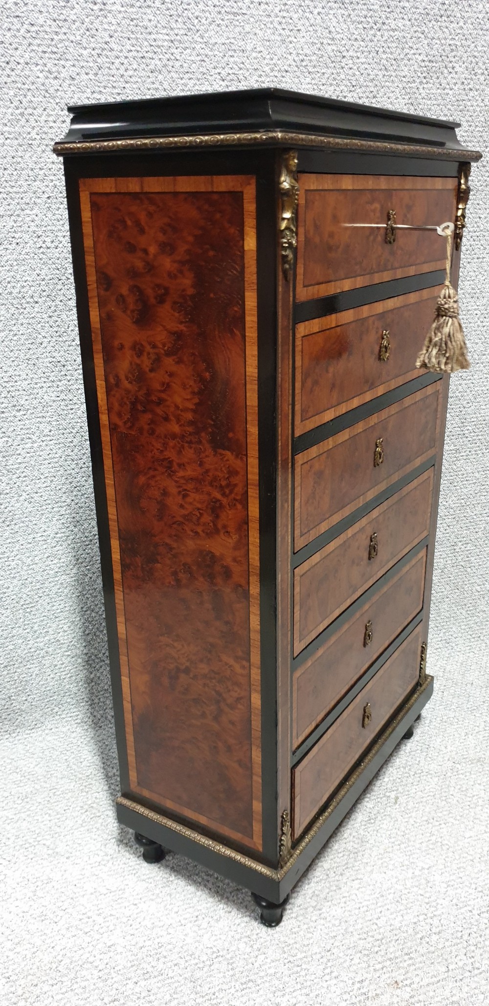 Small French Semanier Chest of Drawers View IX