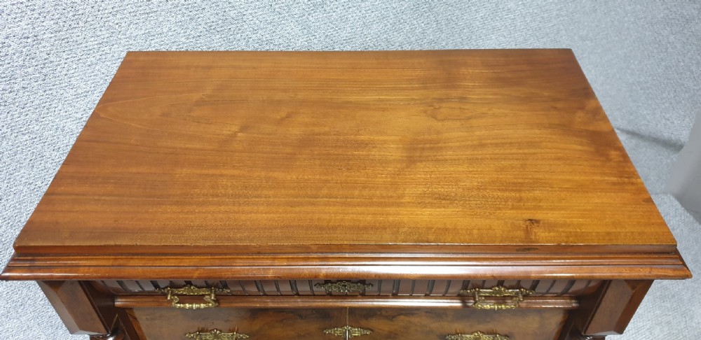 Excellent Burr Walnut Chest of Drawers View X