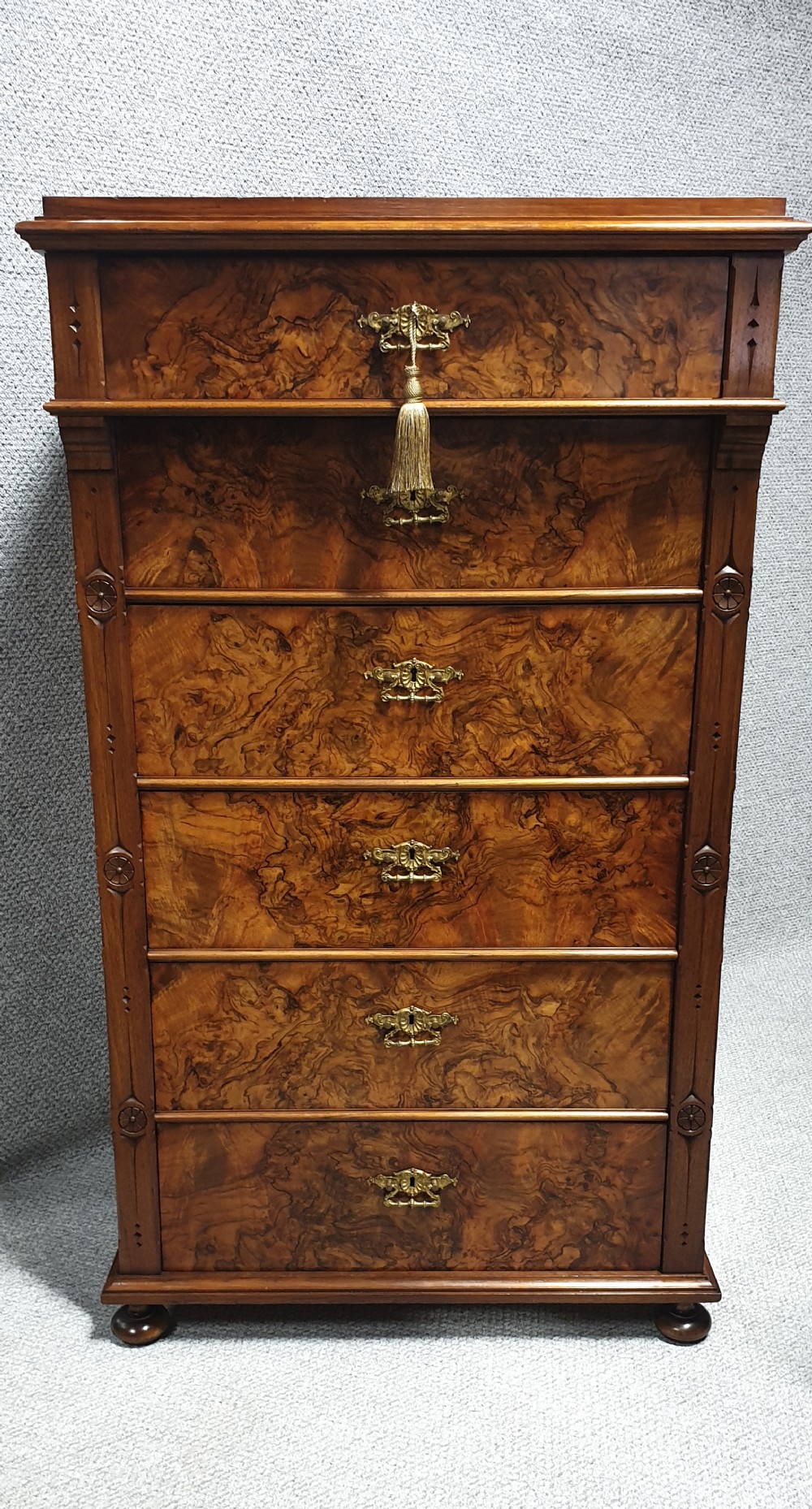 Superb Burr Walnut Chest of Drawers