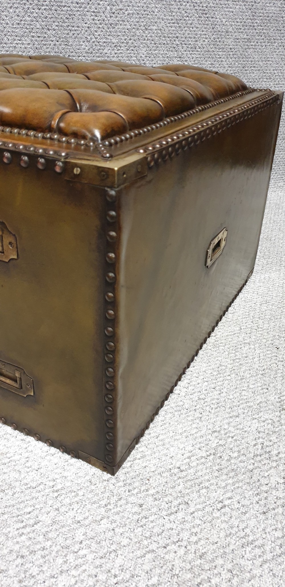 Super Green Leather Campaign Box View XII