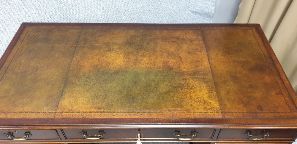 Georgian Mahogany Pedestal Desk View IV