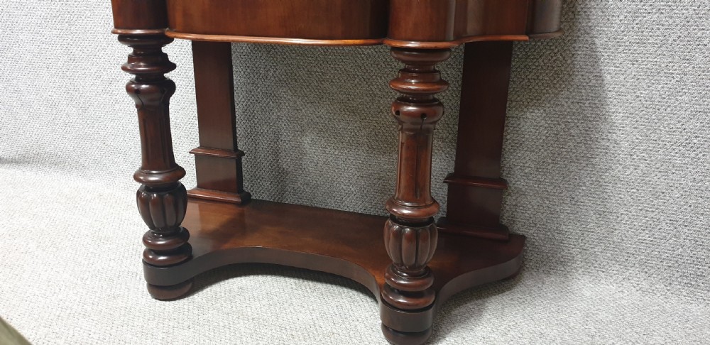 Pretty Victorian Mahogany Dressing Table View II