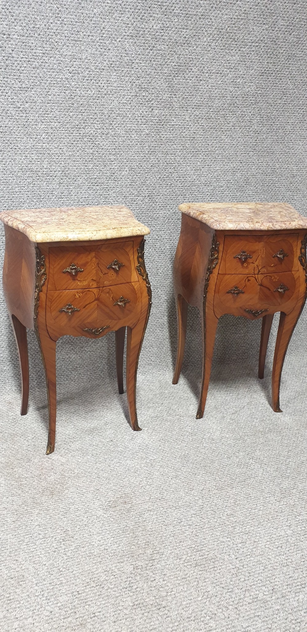Excellent Pair of French Marquetry Bedside chests