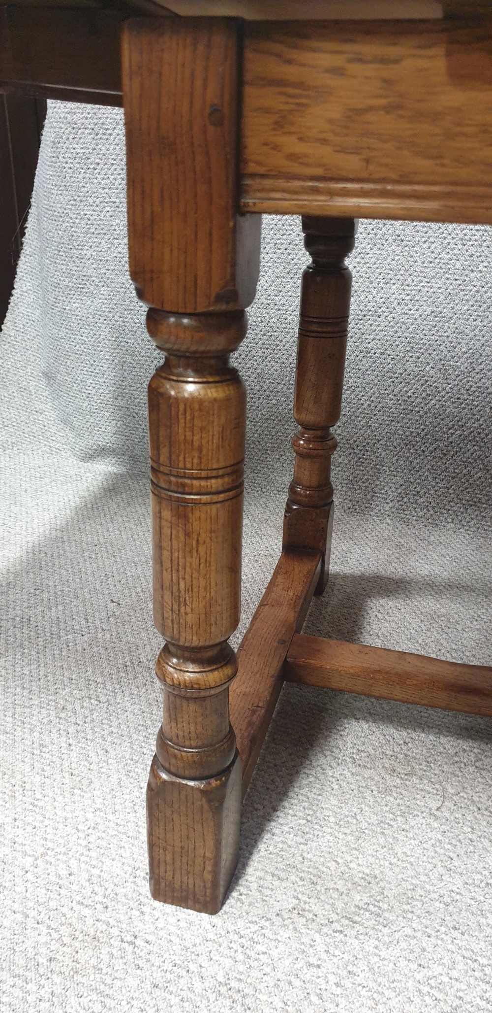 Solid Oak extending dining Room  Table Suite View IV