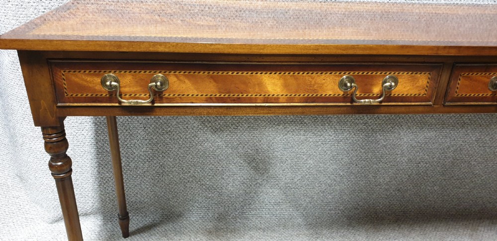 Excellent quality Mahogany Sideboard Server View VII