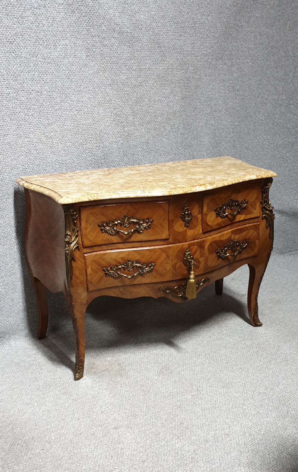 Quality French Commode Chest of Drawers